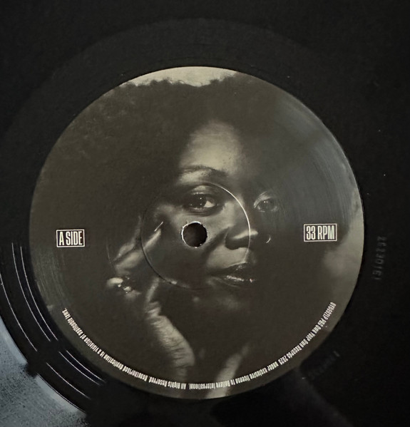 Yazmin Lacey — Voice Notes, sleeve image 4
